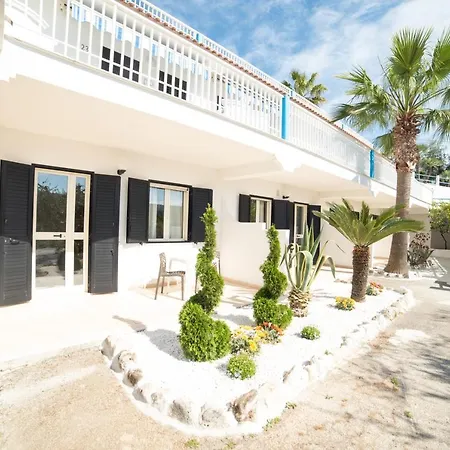 Paradise Apart Otel