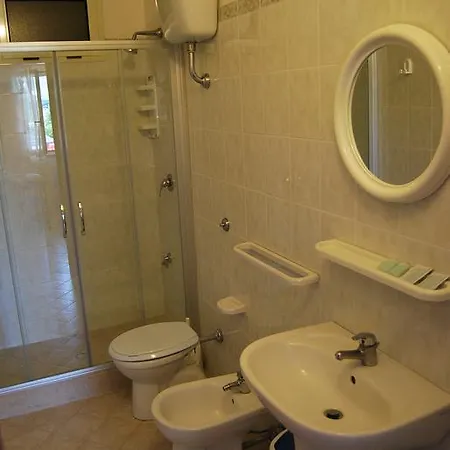 Paradise מלון דירות פסקיצ'י