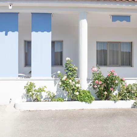 Paradise Apart-hotel 4*