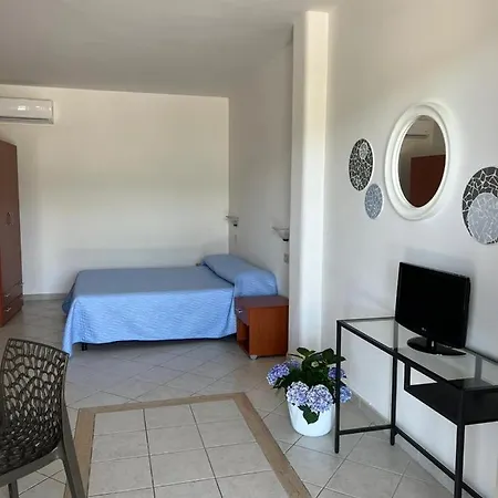 Apart-hotel Paradise 4*