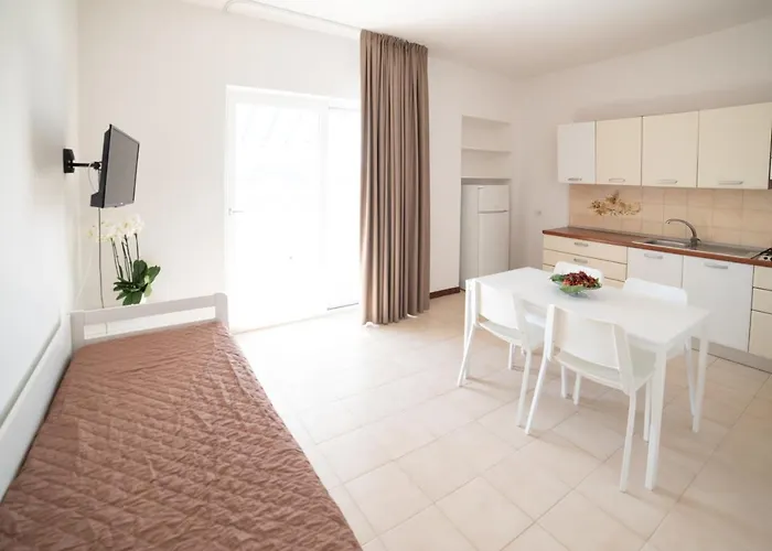 מלון דירות Paradise פסקיצ'י